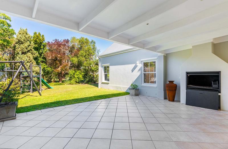 To Let 5 Bedroom Property for Rent in Steenberg Estate Western Cape